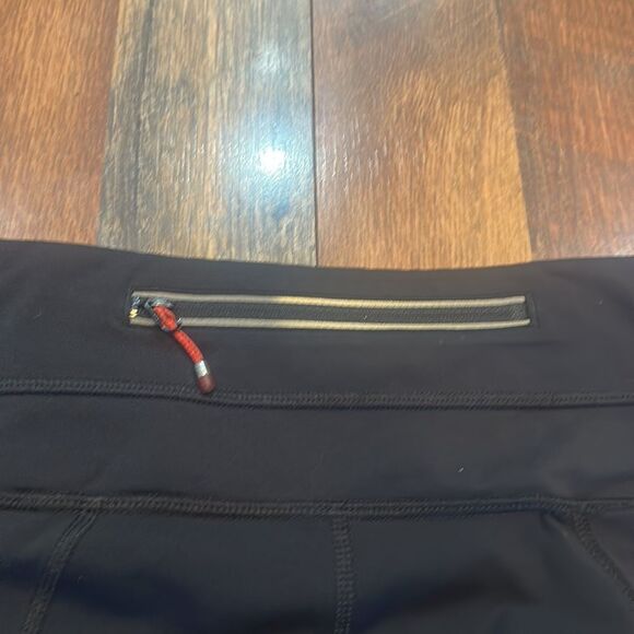 Lululemon Capri leggings 4 (1550) - Picture 3 of 5
